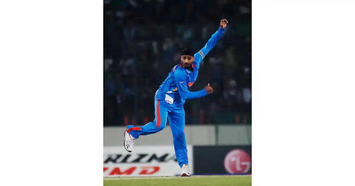 Harbhajan Singh classic off-spin bowling action